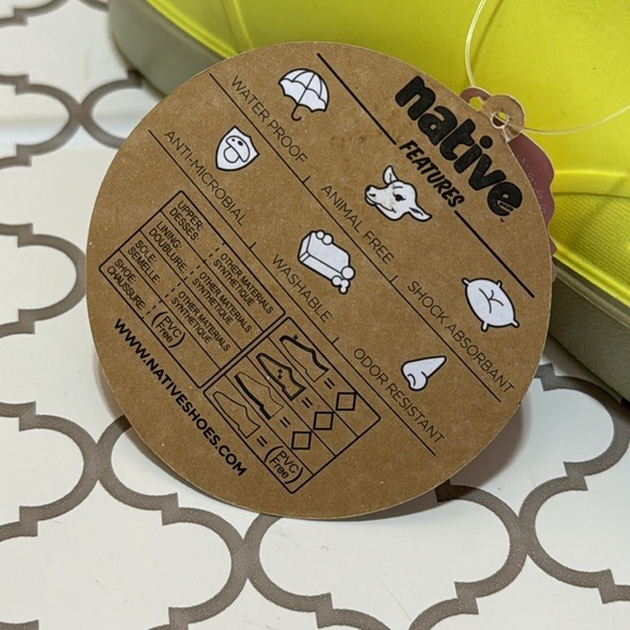 NATIVE Unisex Women and Men Beach Shoes Bioschuhe Slippers Lime green. W6/ M4 - Picture 6 of 7